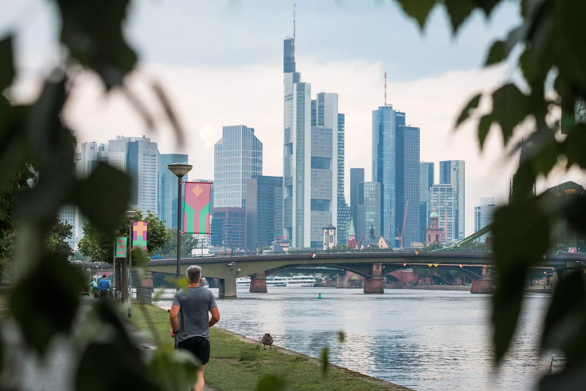 Sportwagen-Strecken Frankfurt: 7 Top-Routen [2026]