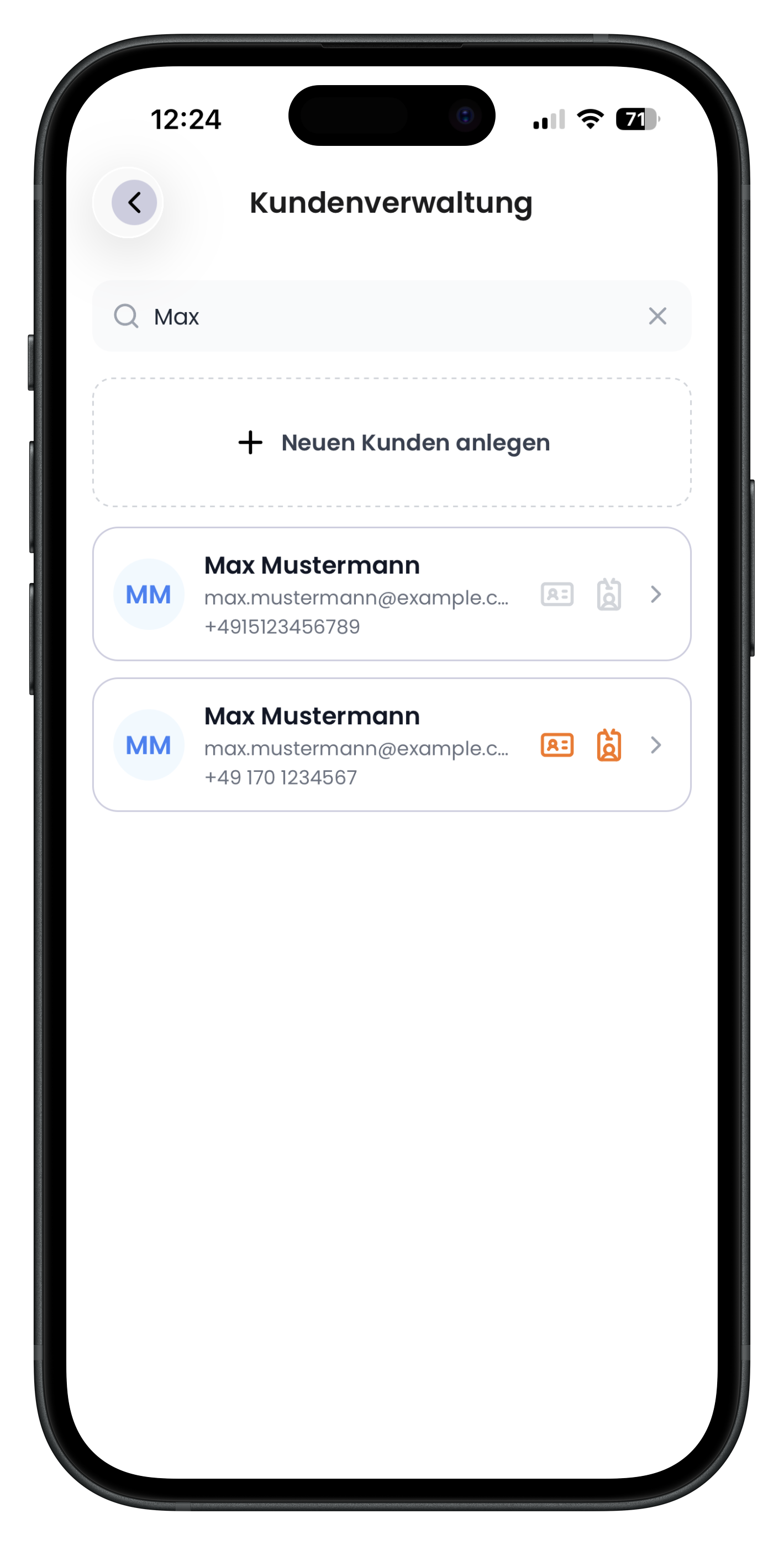 Aktive Suche filtert die Kundenliste auf passende Namen