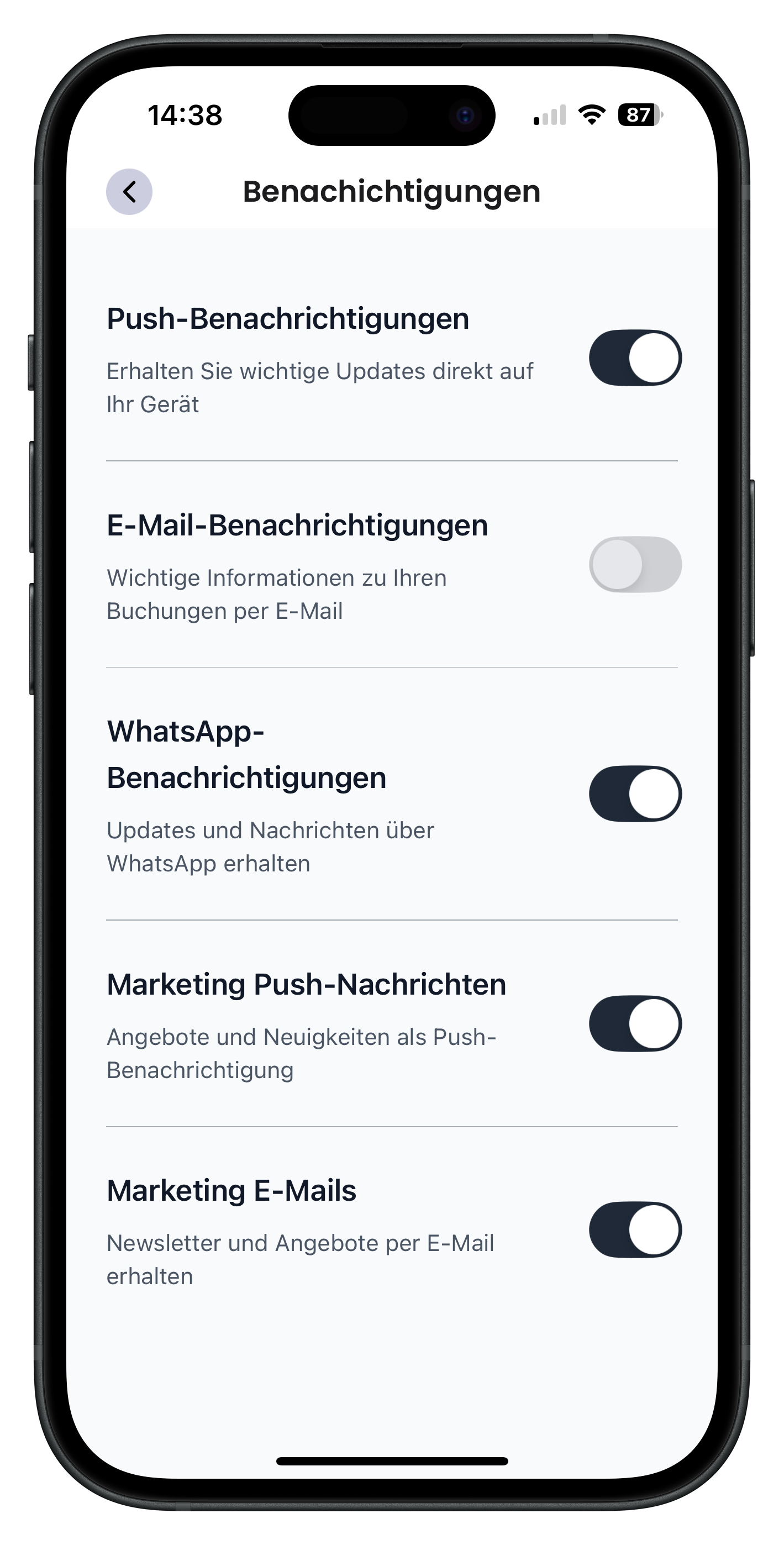 Benachrichtigungen-Einstellungen in der Drivable App mit Schaltern für Push, E-Mail, WhatsApp und Marketing