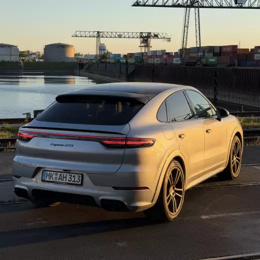PORSCHE CAYENNE GTS COUPE V8 BITurbo
