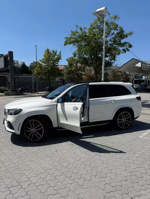 Mercedes Benz GLS400d
