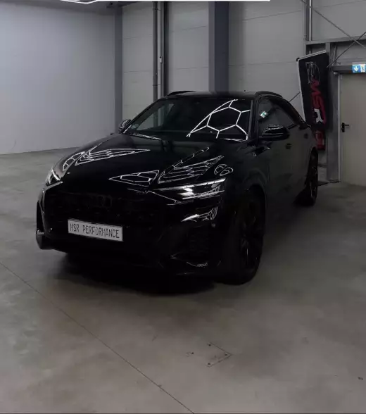 Audi Q8 S-line All black 23 Zoll 300 PS