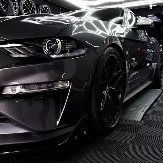 FORD MUSTANG GT 5.0