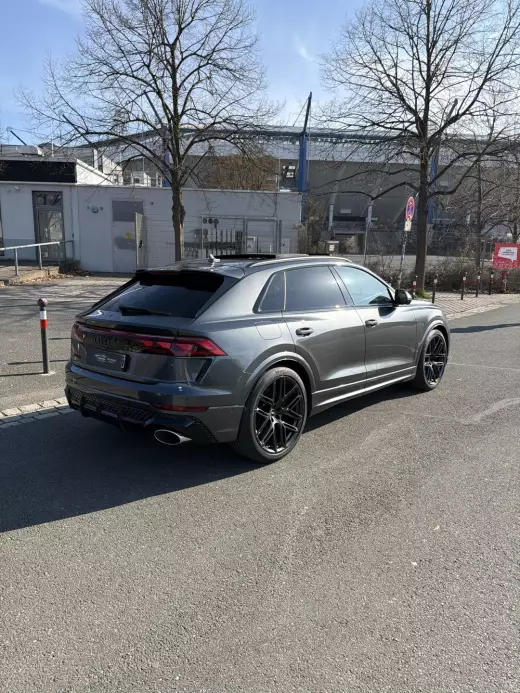 Audi RSQ8 – 600 PS Power-SUV
