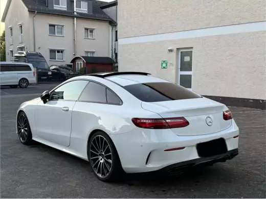 Mercedes Benz E220d Coupé AMG