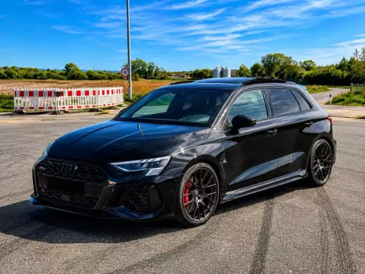 Audi RS 3 Sportback – 400 PS mit Massage Sitzen und Vollausstattung