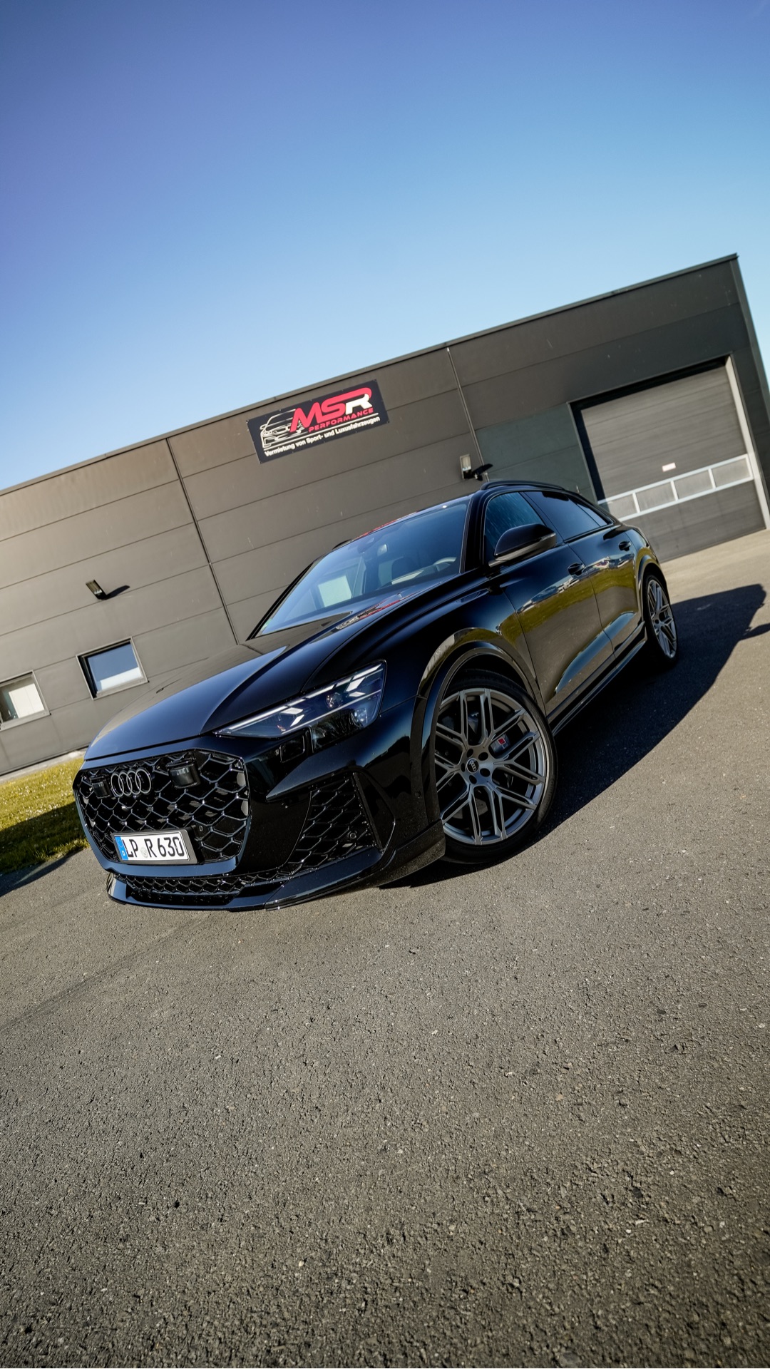 Audi RSQ8 mieten Performance Sportwagen mieten Hochzeitsauto