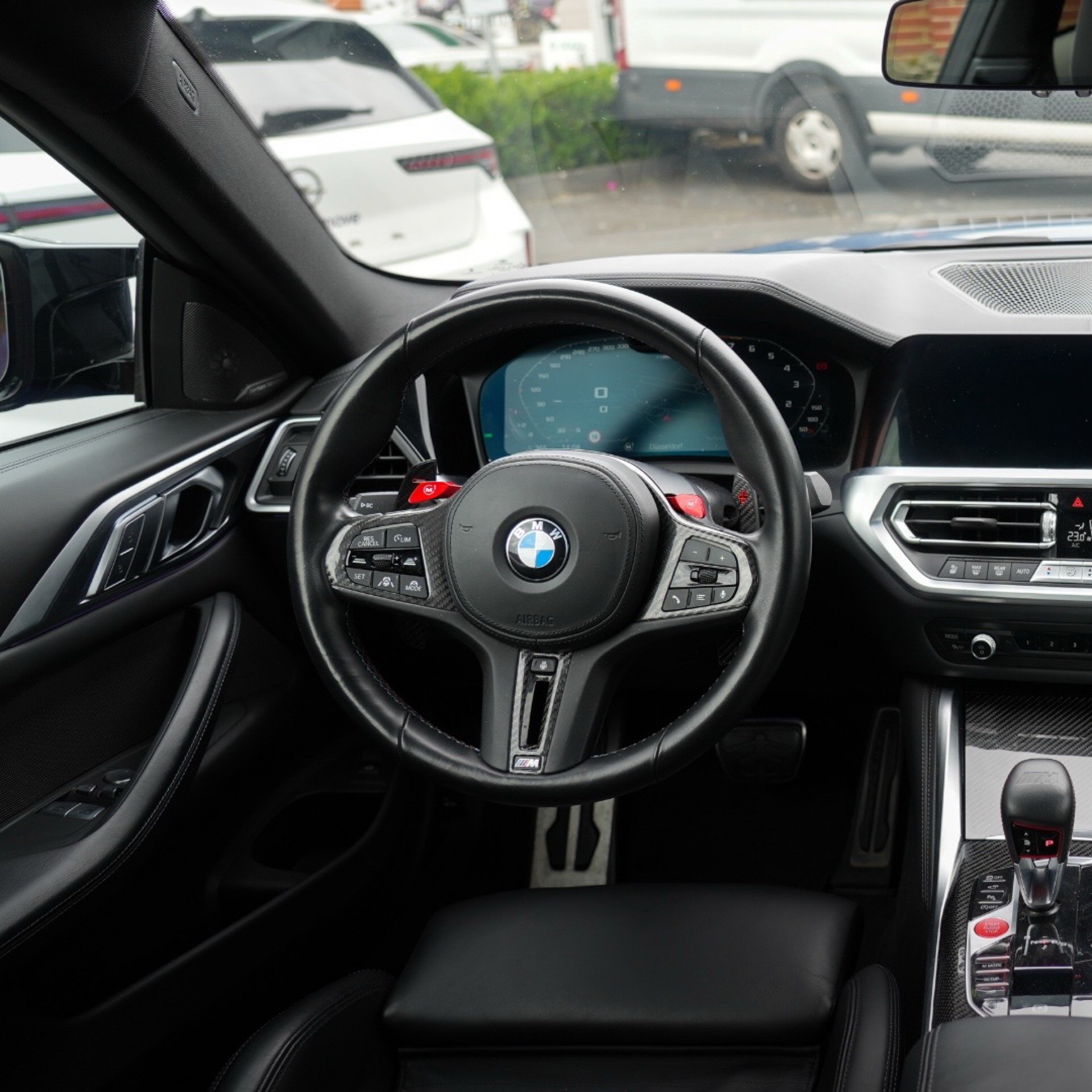 2022 Bmw null Rückansicht - Mieten in Düsseldorf