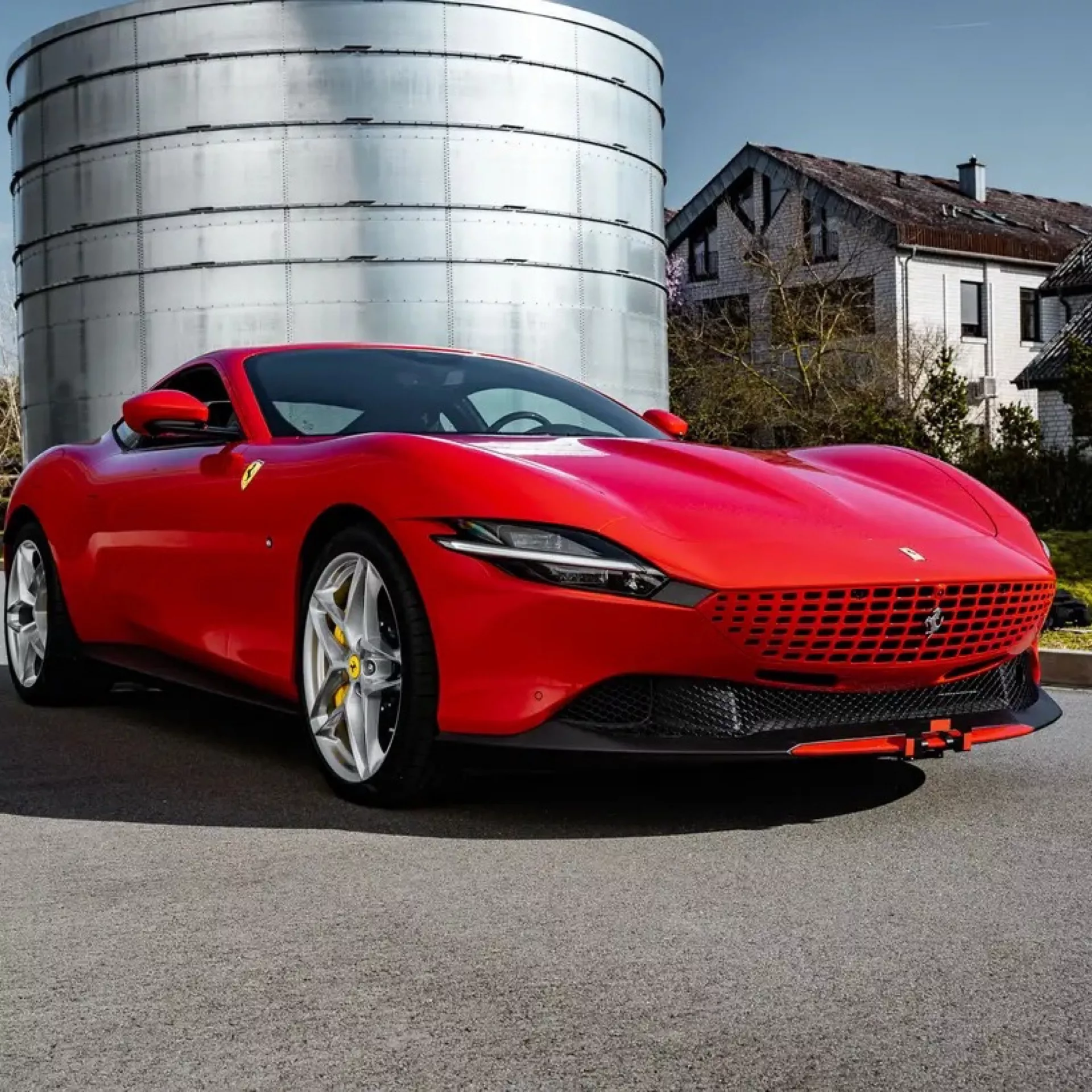 2019 Ferrari Roma mit 620PS, Automatik, 3.4s (0-100) - Mieten in Weiterstadt