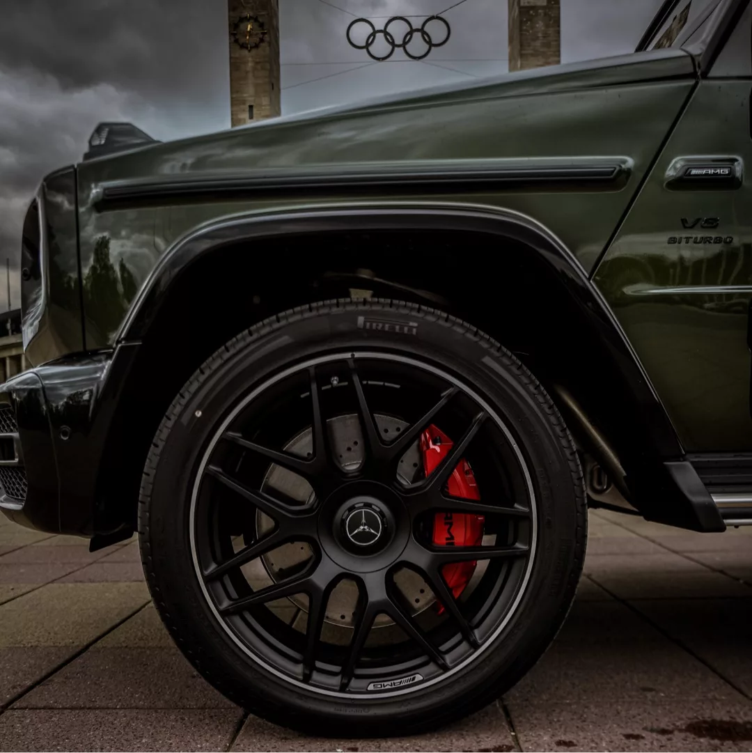 Mercedes-Benz G63 AMG Olivgrün Felgenansicht mieten