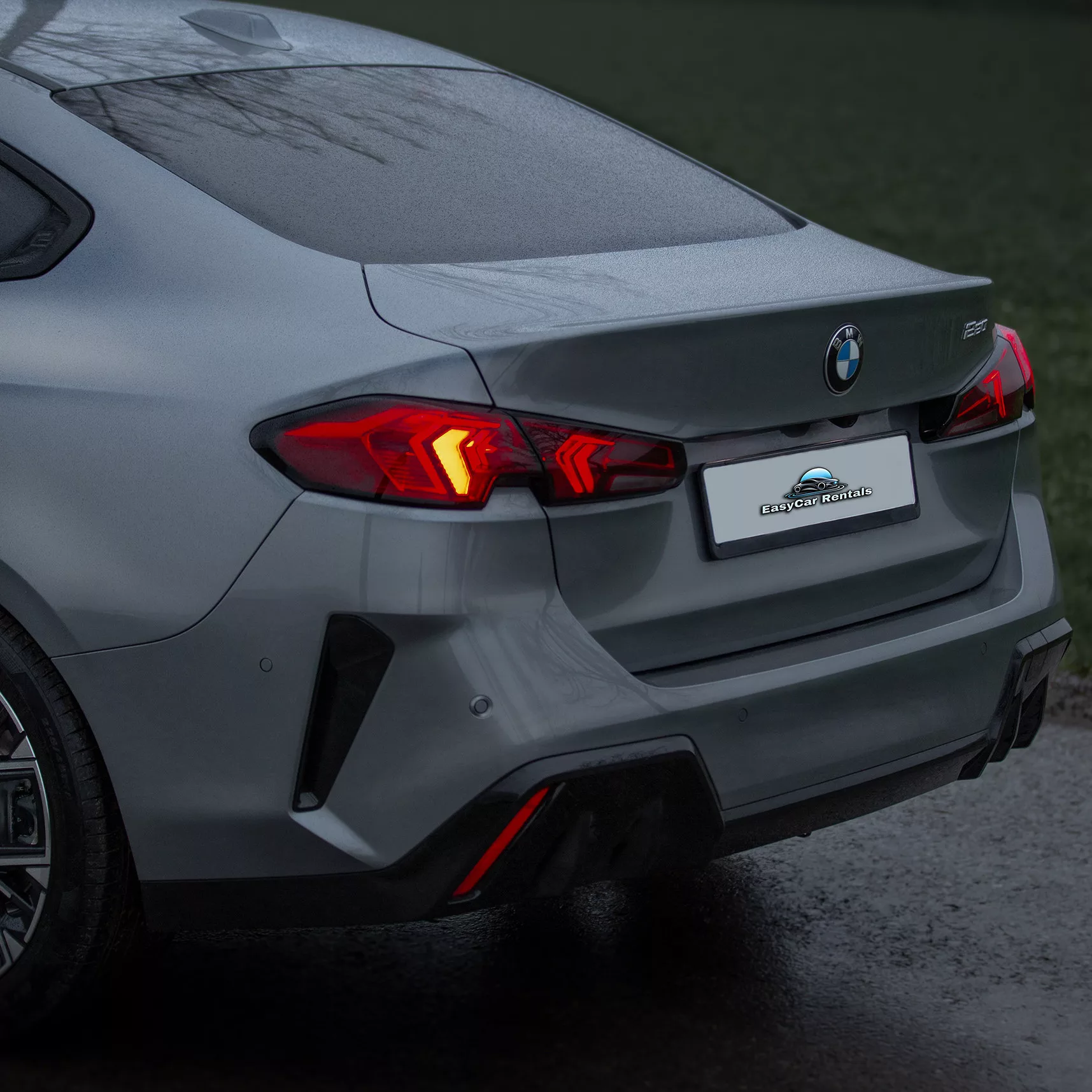 BMW 220 Gran Coupe in Grau Rückansicht mieten