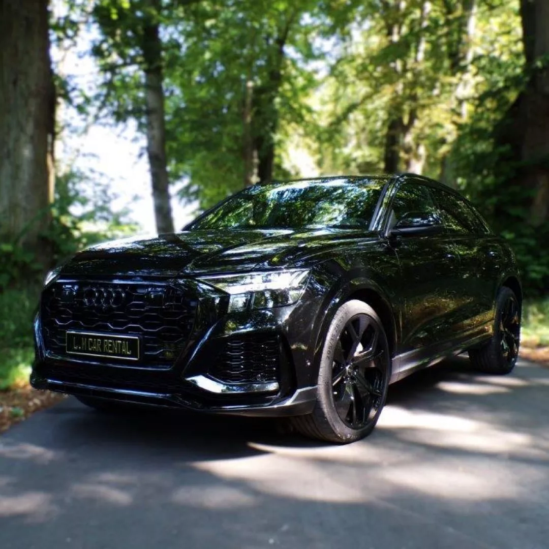 Audi RSQ8