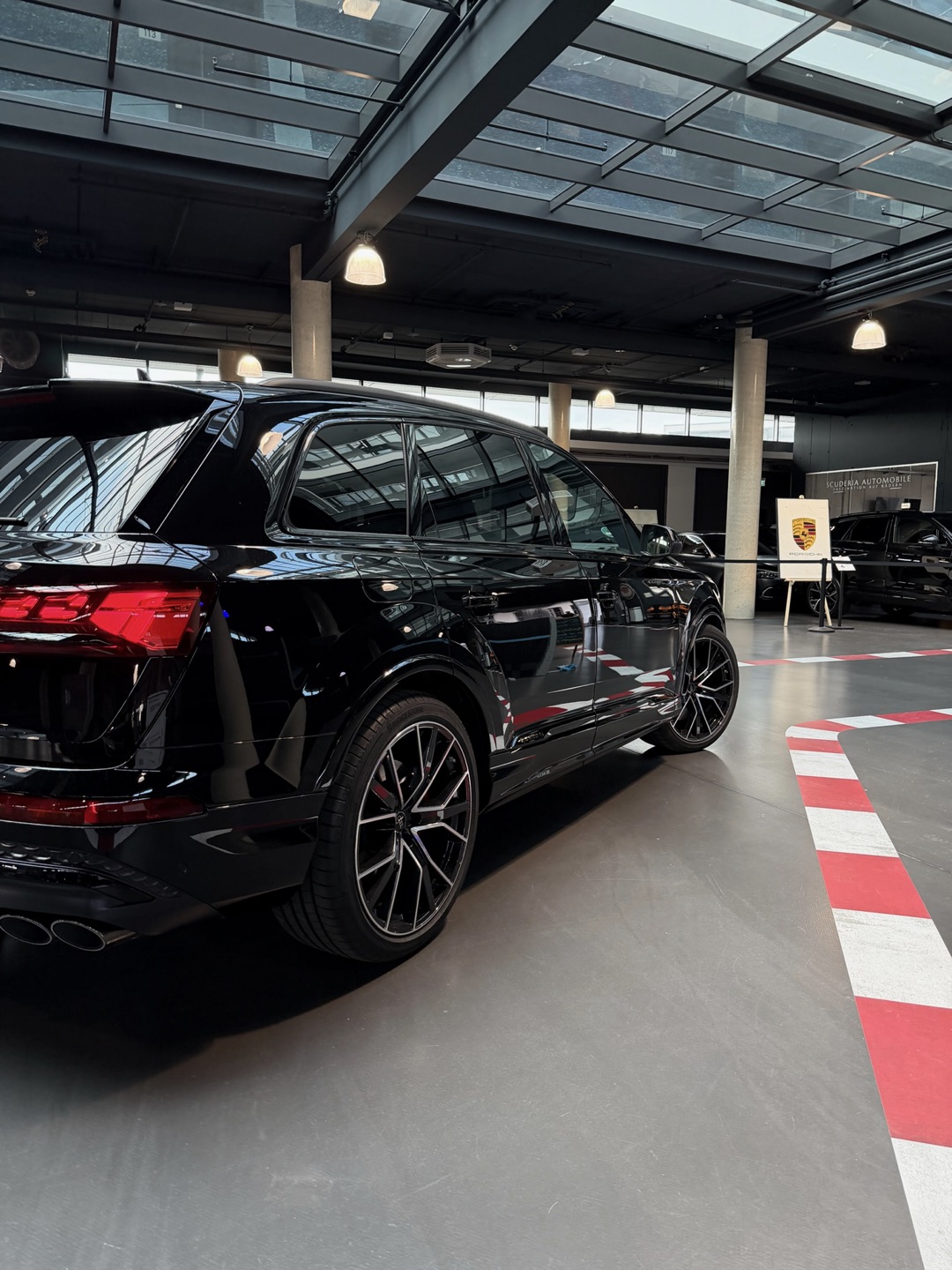 2026 Audi null Seitenansicht links - Mieten in Köln
