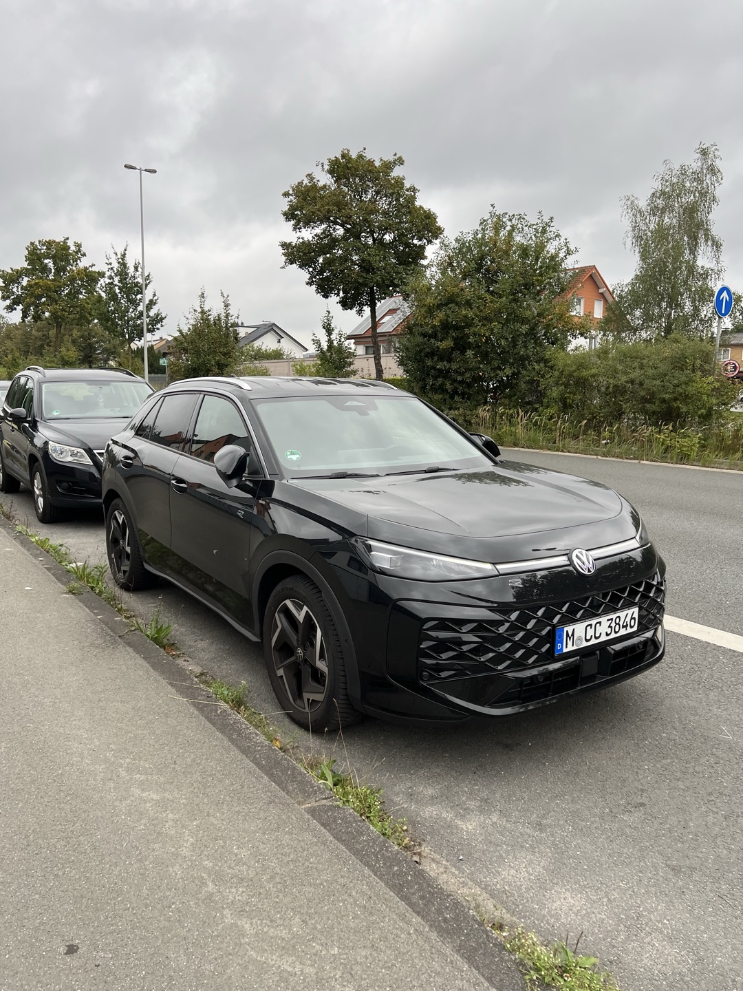 2026 VW null Seitenansicht links - Mieten in Bielefeld