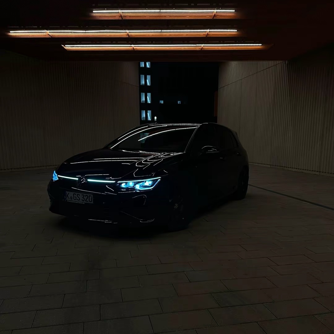 2022 VW null Innenraum Cockpit - Mieten in Köln