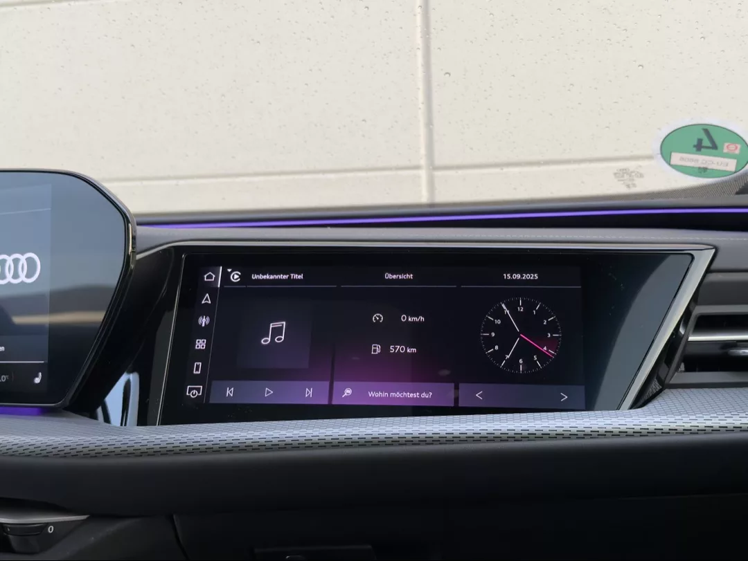 Audi Q5 SUV Diesel Edition One Cockpit mit Display mieten