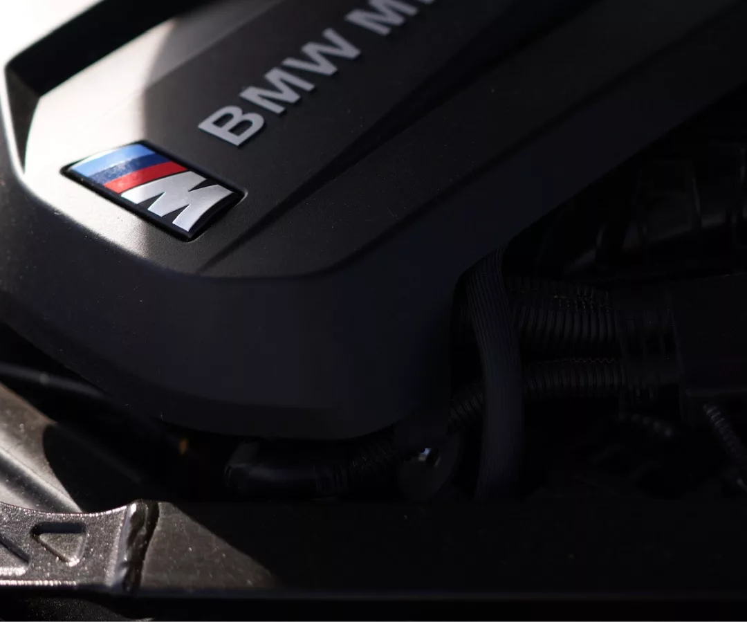 BMW M4 Competition Motoransicht mieten