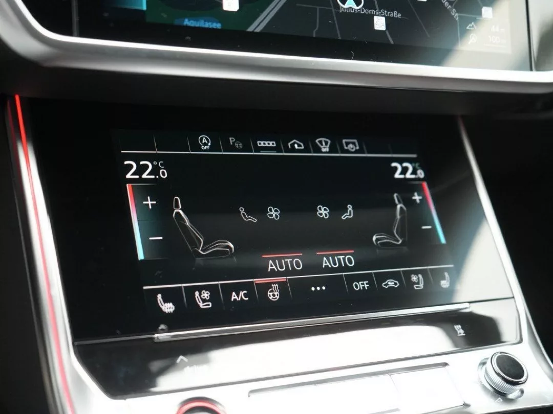 Audi RS6 Performance Innenraum mit Klimasteuerung mieten