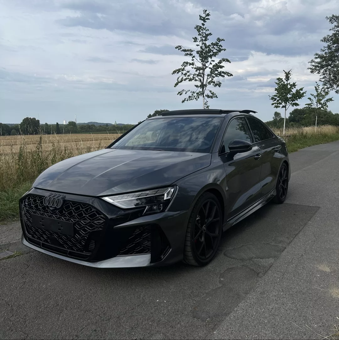Audi RS3 Limousine