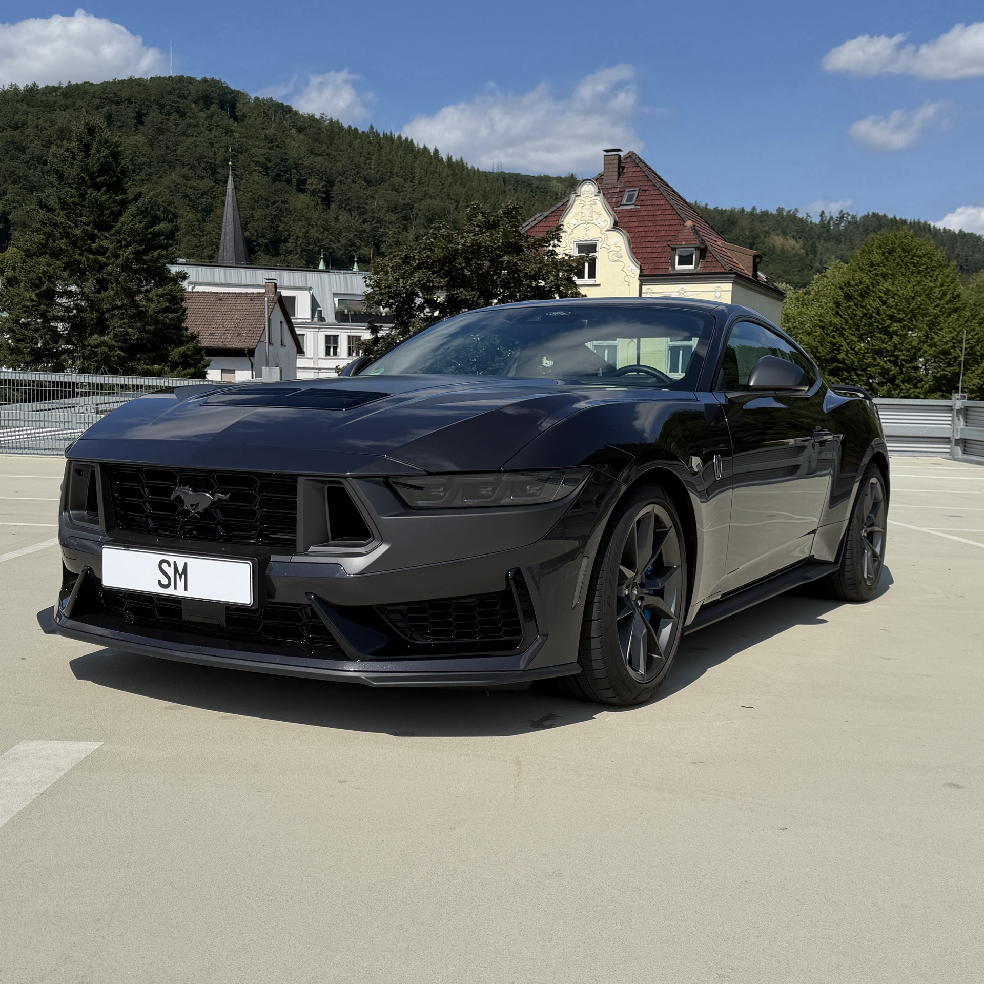 2025 Ford Mustang Dark Horse 5.0 V8 mit 453PS, Automatik, 4.4s (0-100) - Mieten in Plettenberg