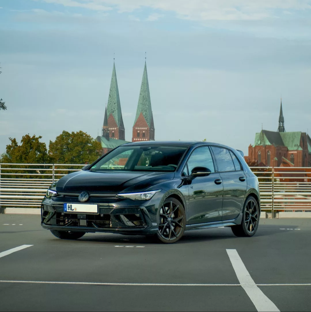 Golf 8 R Black Edition