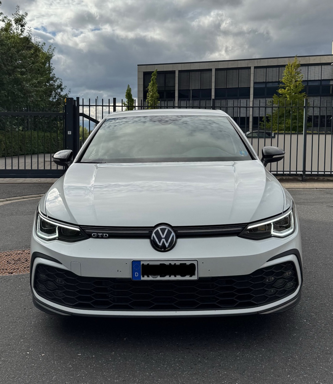 2023 VW null Frontansicht - Mieten in Troisdorf