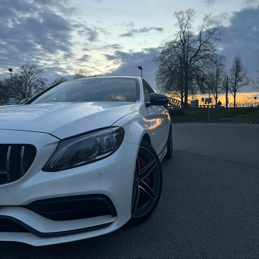 Mercedes Benz C63 s AMG