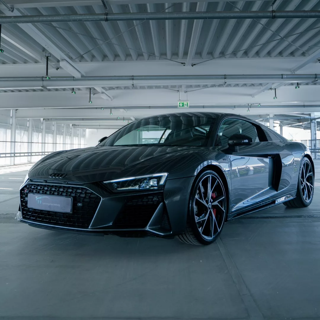 AUDI R8 COUPE