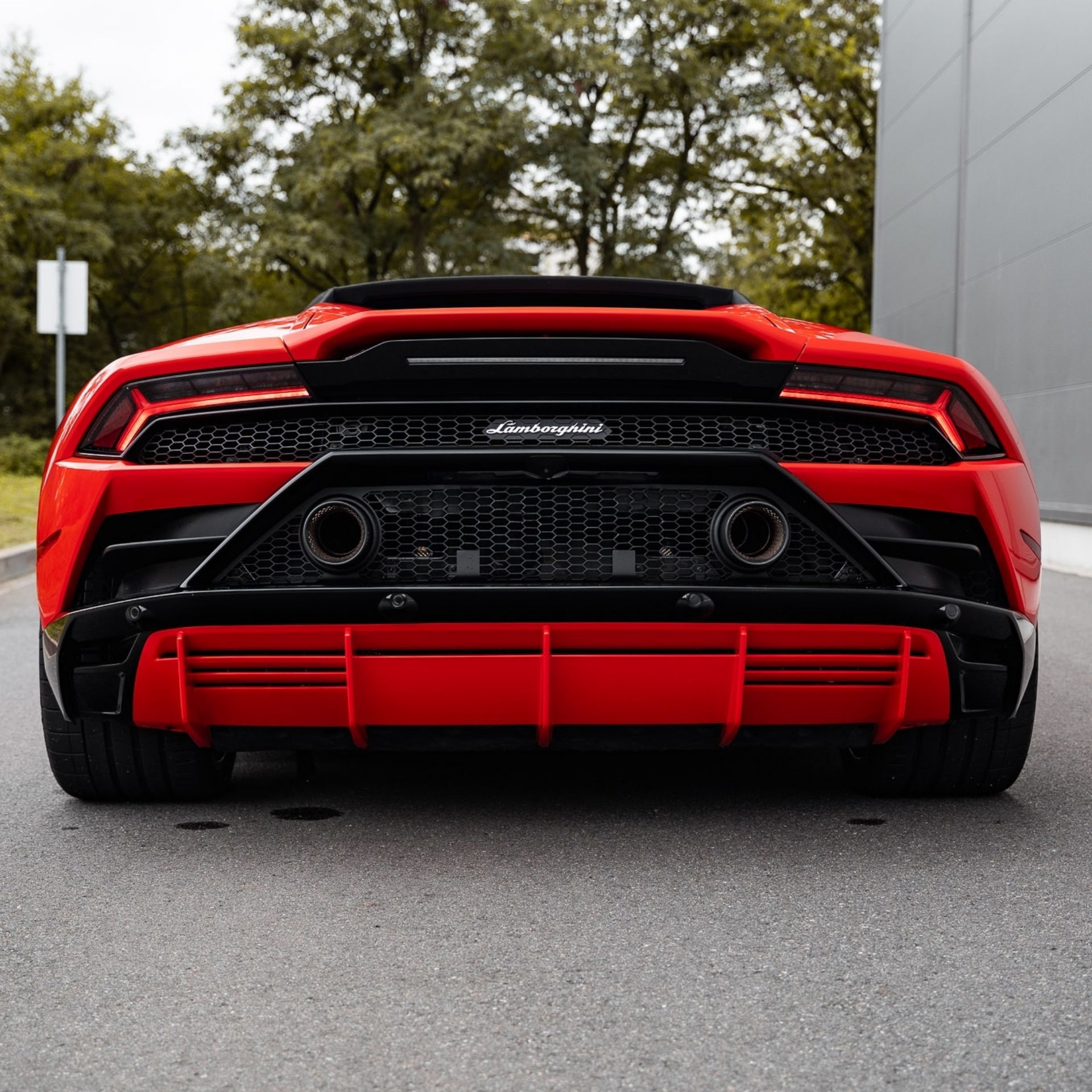 2019 Lamborghini null Rückansicht - Mieten in Weiterstadt