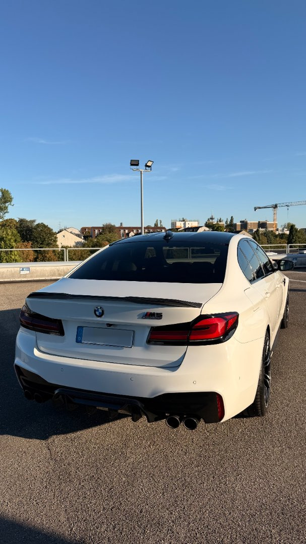 2019 Bmw Seitenansicht links - Mieten in Köln
