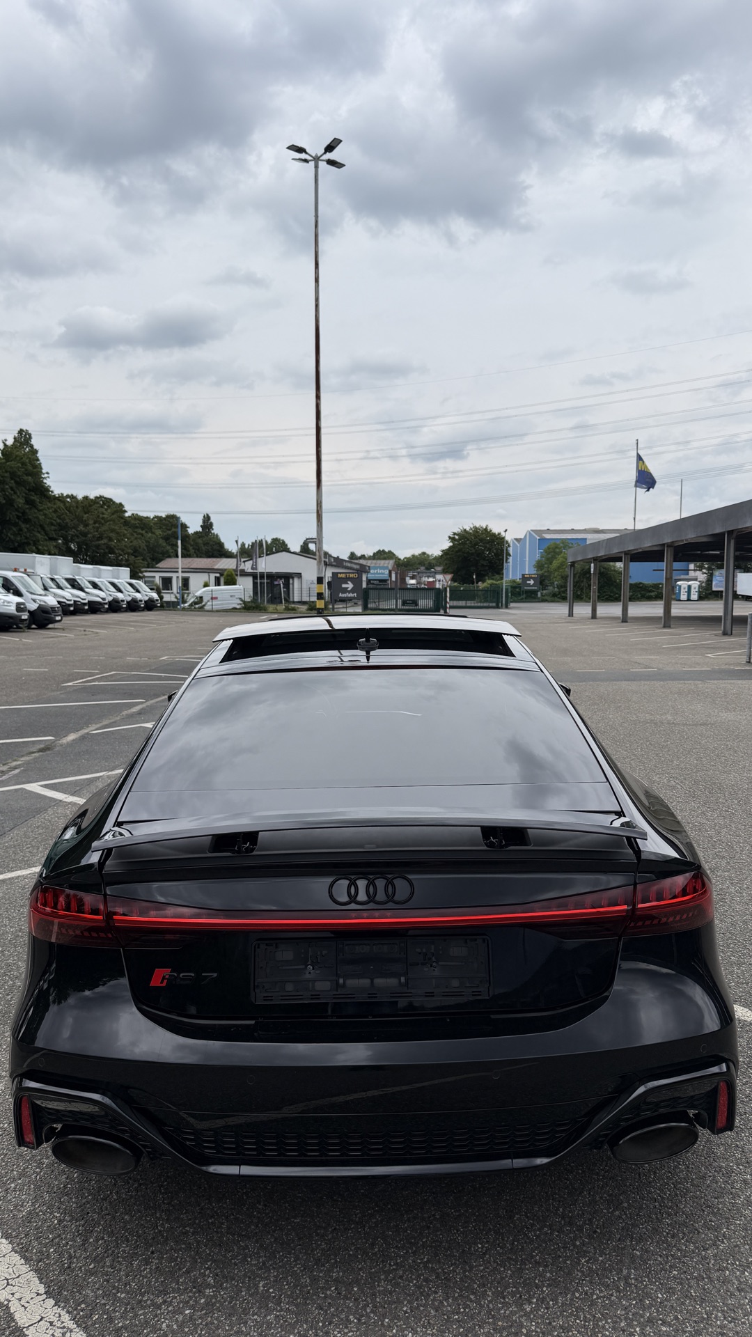 2022 Audi null Rückansicht - Mieten in Essen