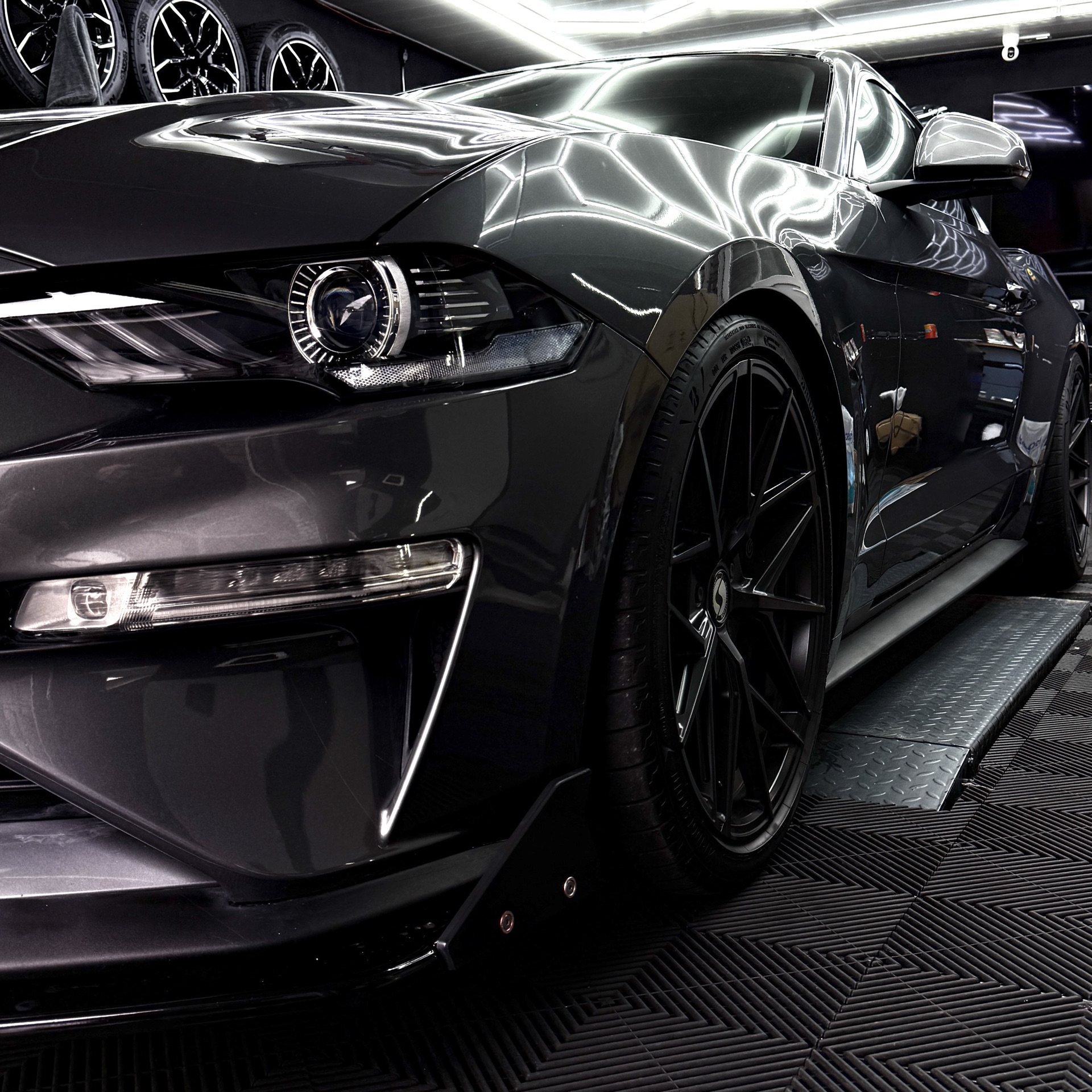 FORD MUSTANG GT 5.0