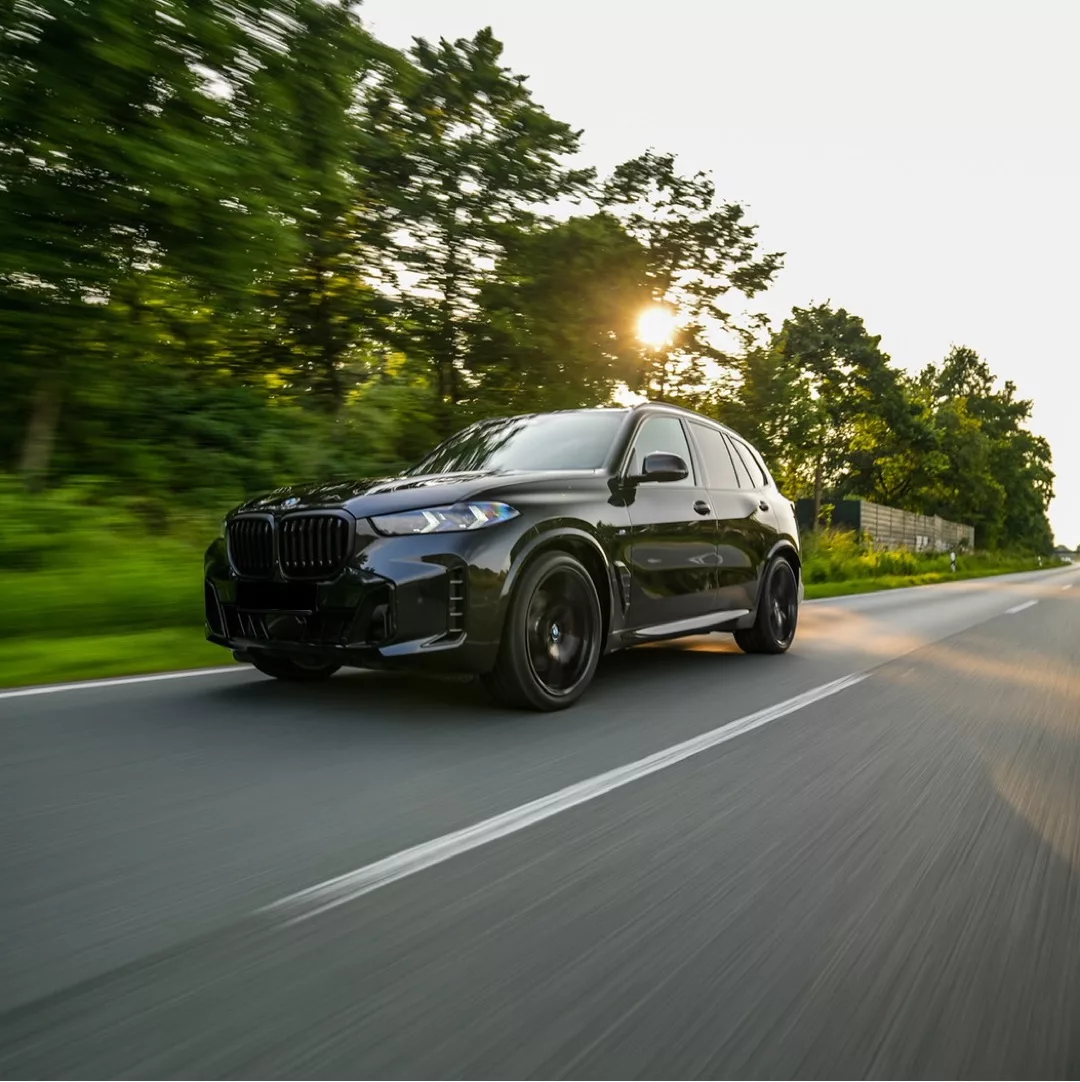 BMW X5 oder X6 300 PS Diesel schwarz/grau 2025