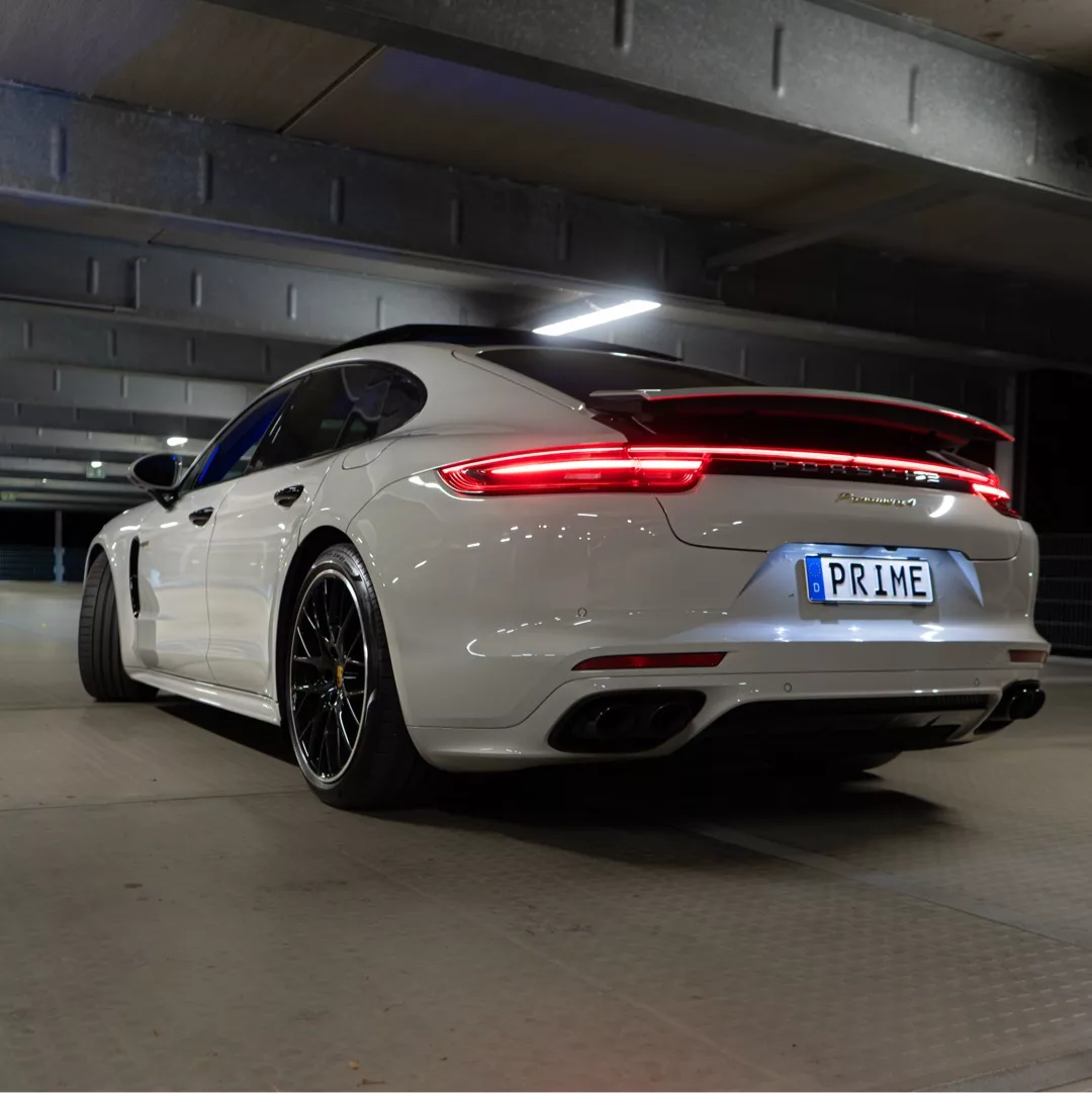 Porsche Panamera mit Sportabgasanlage