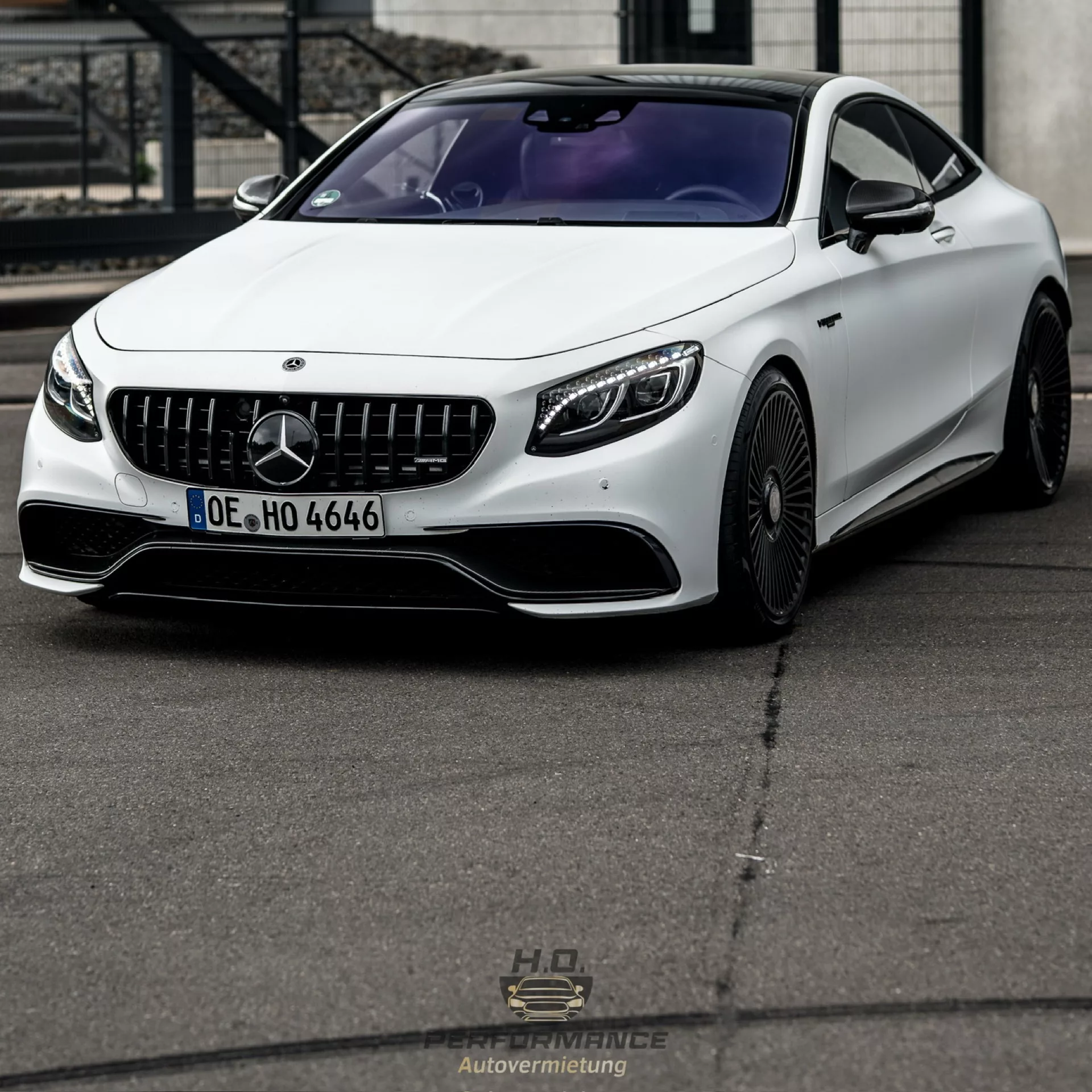 2017 Mercedes S63 AMG Coupe-3 mit 585PS, Automatik, 3.9s (0-100) - Mieten in Olpe