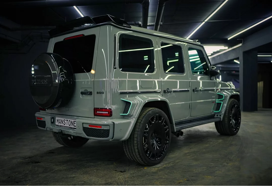 Brabus G800 SUV G-Klasse in Grau von hinten mieten