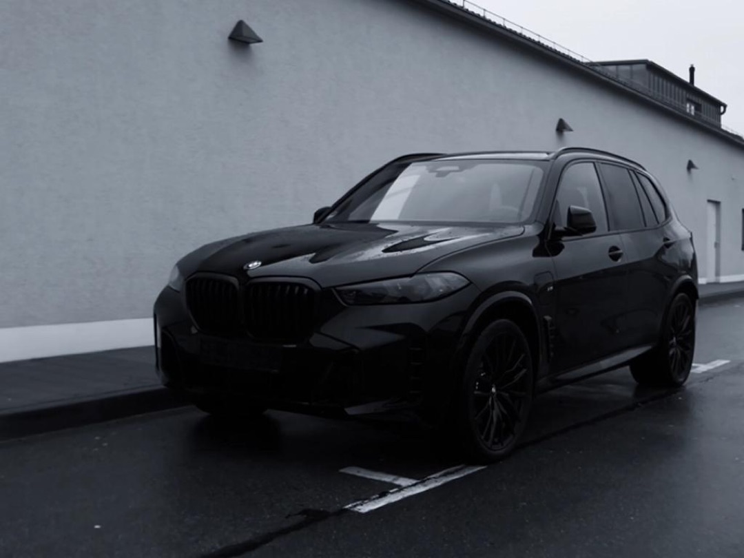 2026 Bmw null Seitenansicht links - Mieten in Nürnberg