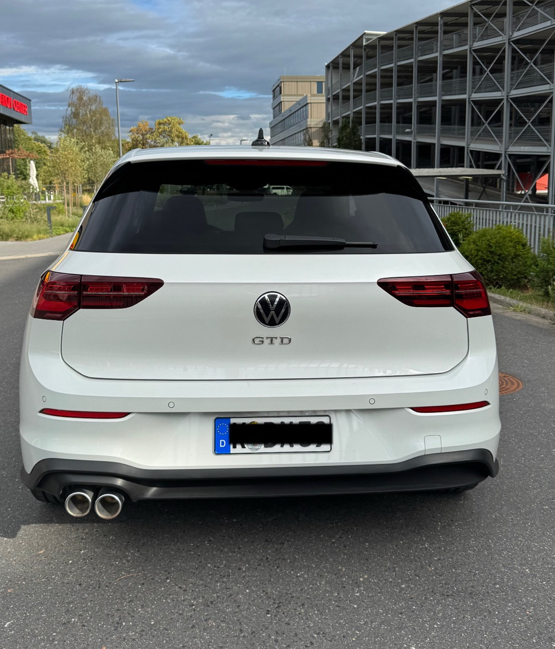 2023 VW null Seitenansicht links - Mieten in Troisdorf