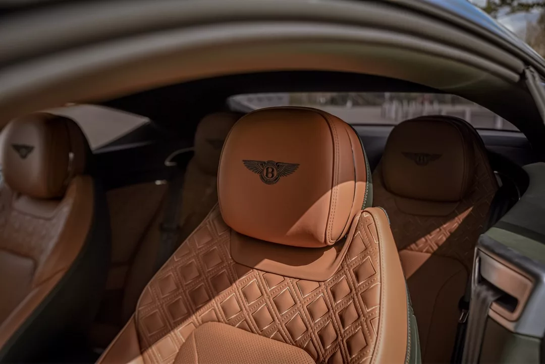 Bentley Continental GT Innenraum mit Ledersitzen mieten