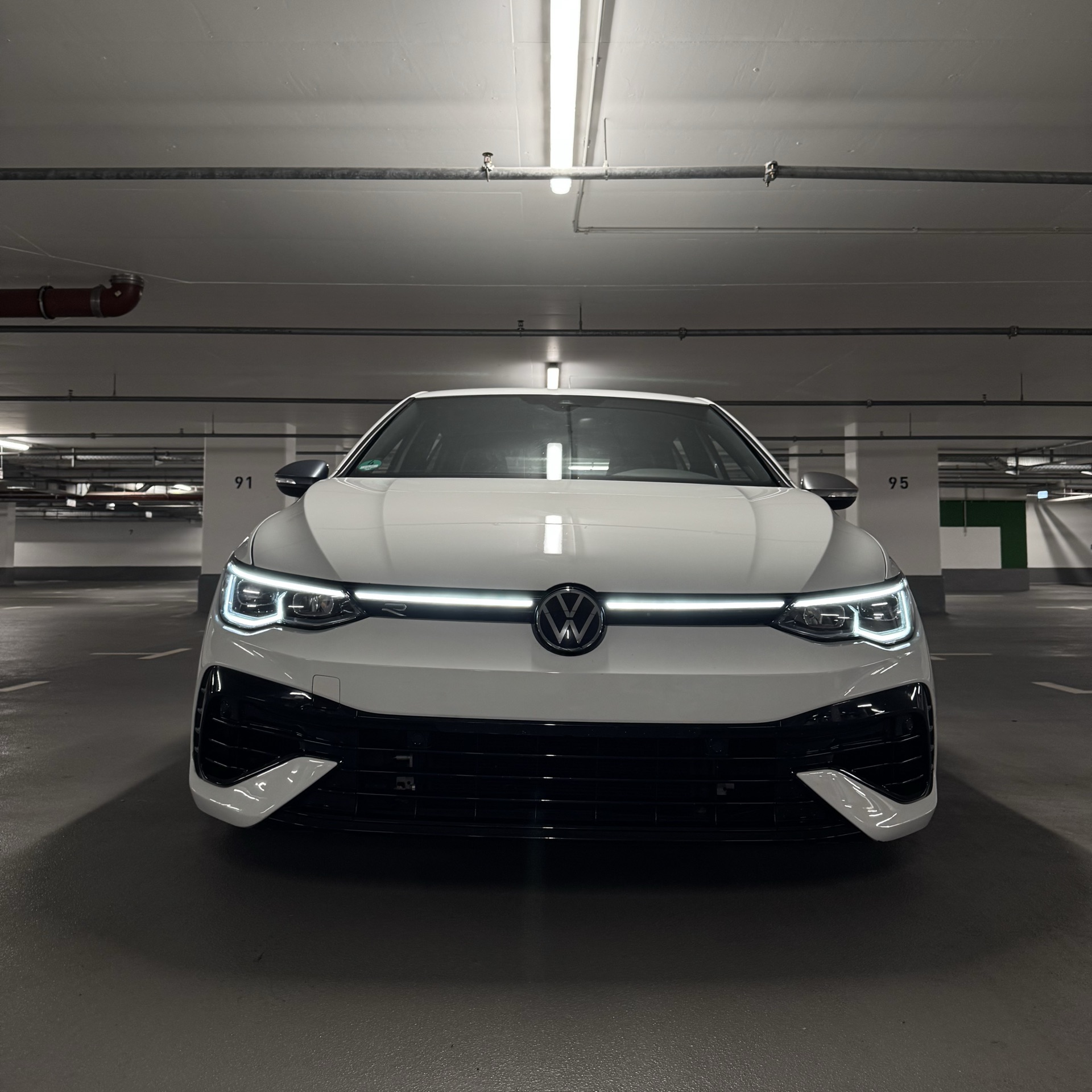 2023 VW null Seitenansicht links - Mieten in Köln