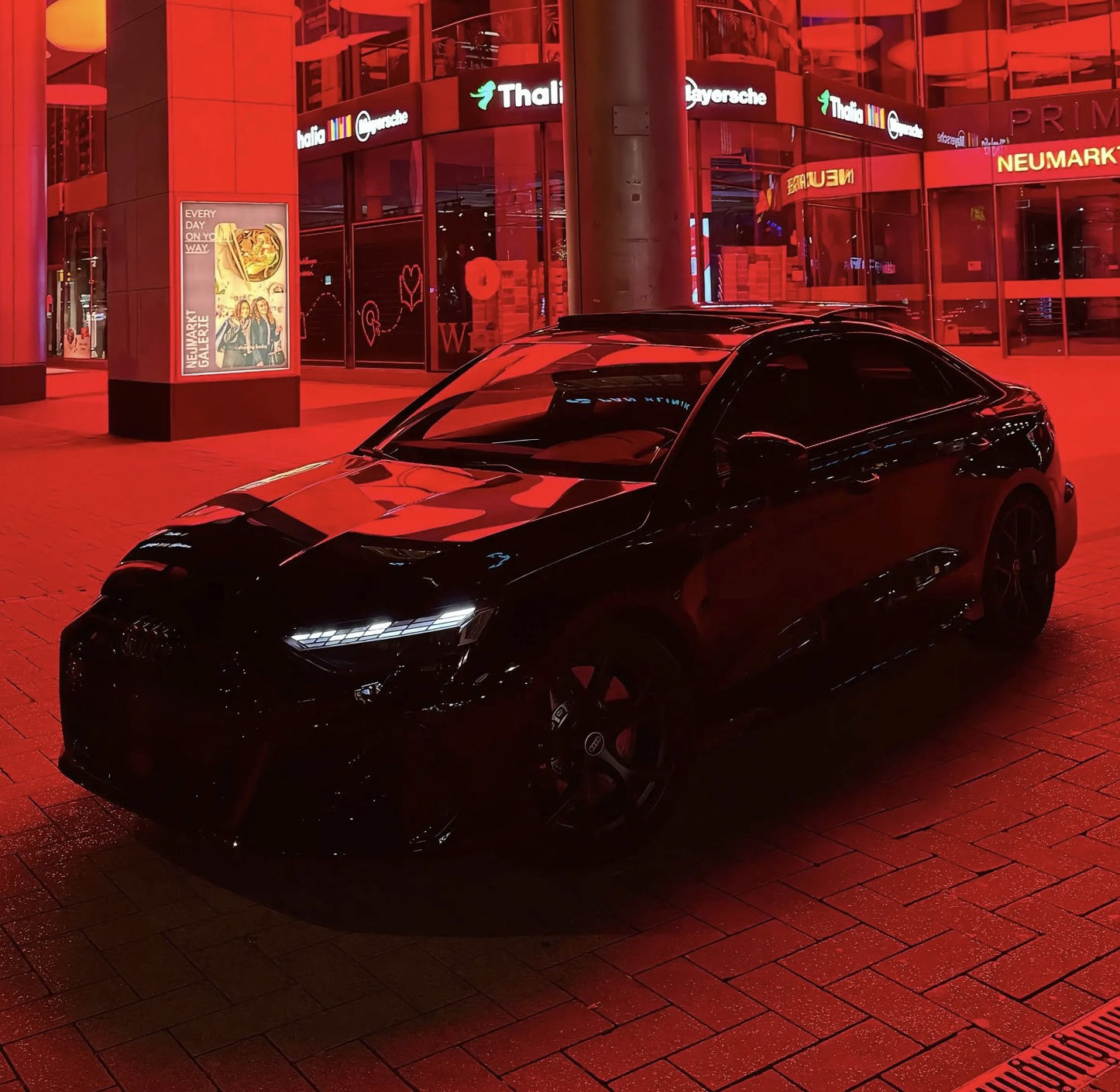 2026 Audi Rs3 Limosine 2026 mit 401PS, Automatik, 3.6s (0-100) - Mieten in Köln