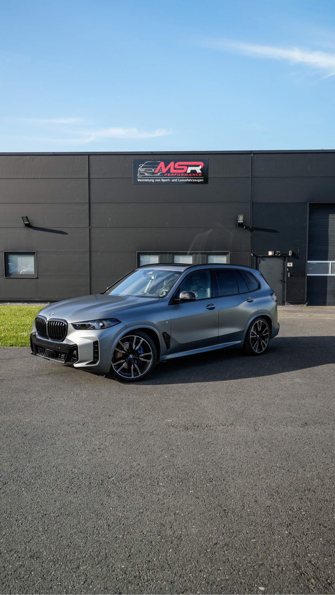 BMW X5 40d vollaustattung grau matt M-Paket Massage/Sitzbelpftung,PANO,Bowers&wilkins soundsystem
