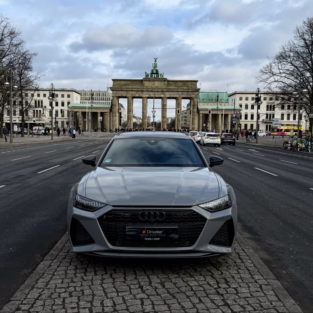 2024 Audi RS 6 Avant mit 600PS, Automatik, 3.5s (0-100) - Mieten in Berlin
