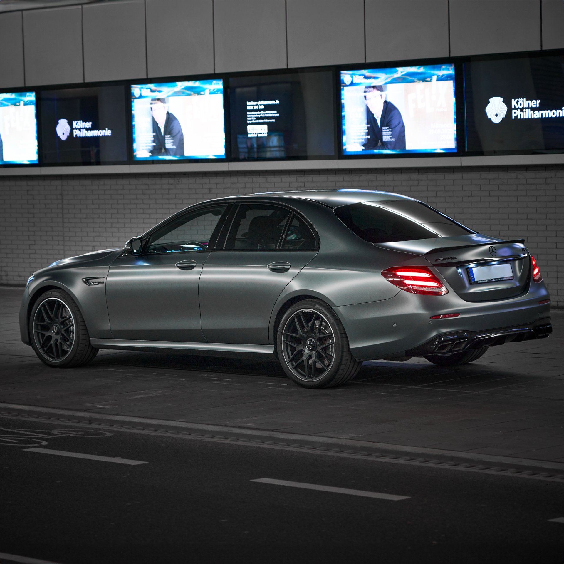 2019 Mercedes Seitenansicht links - Mieten in Köln