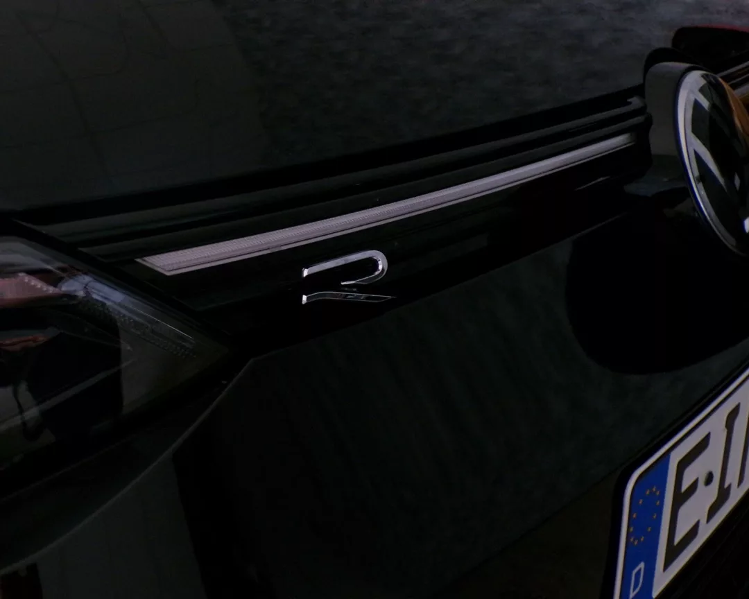 VW Golf 8 R mieten