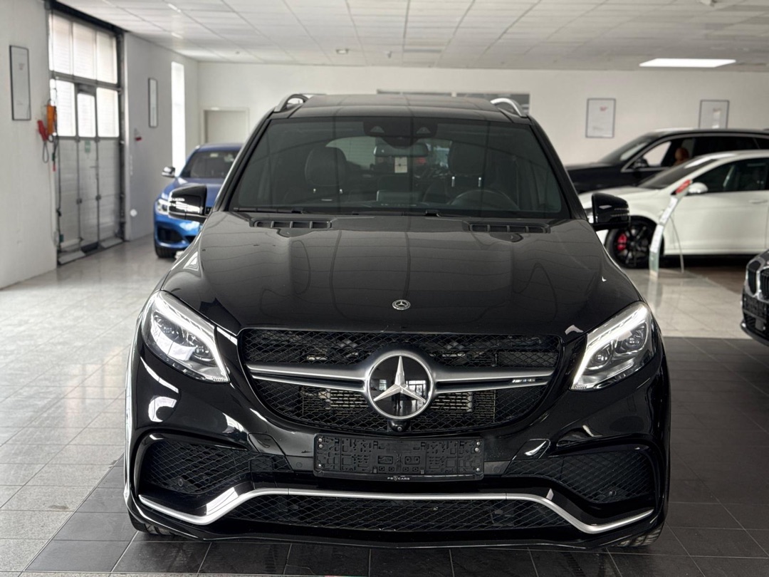 2018 Mercedes null Innenraum Cockpit - Mieten in Schramberg