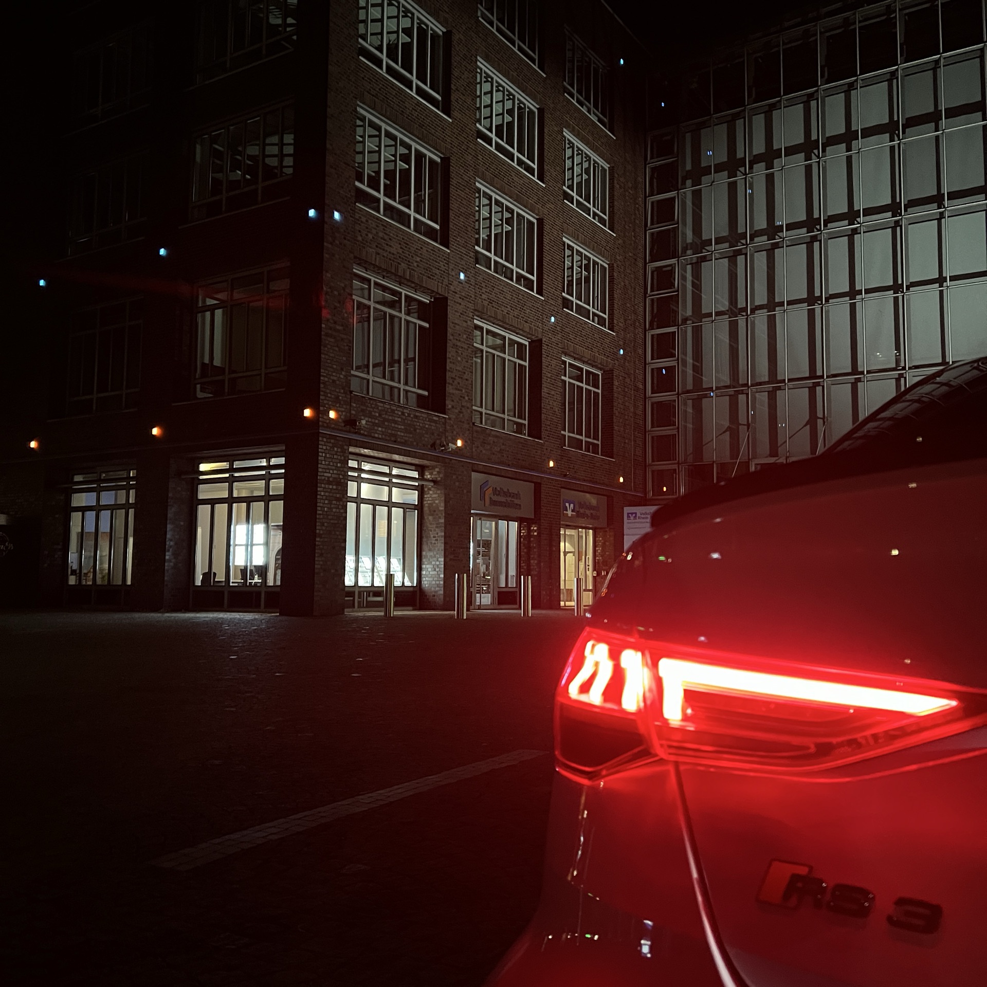 2023 Audi null Rückansicht - Mieten in Duisburg