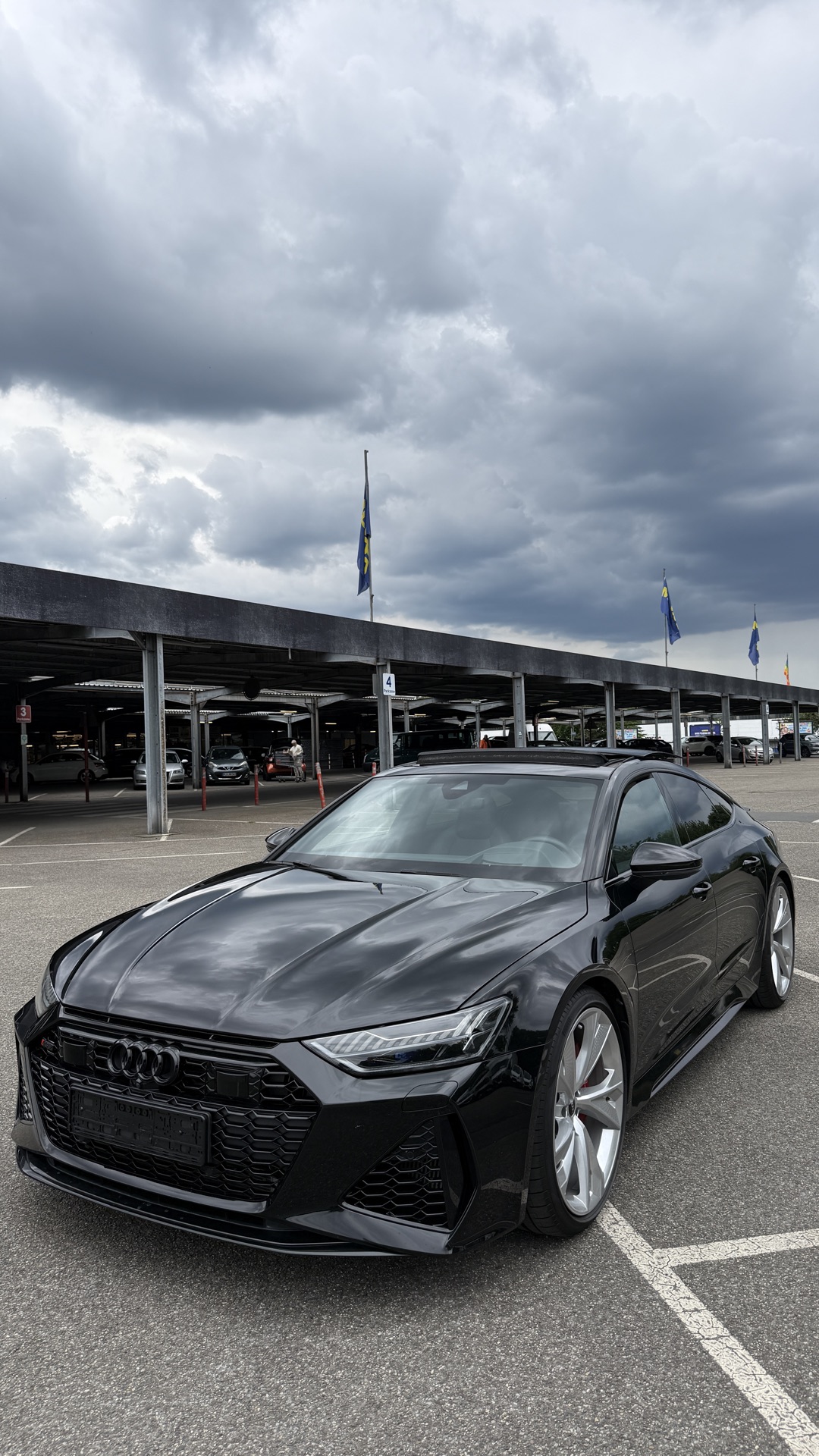 2022 Audi null Seitenansicht links - Mieten in Essen