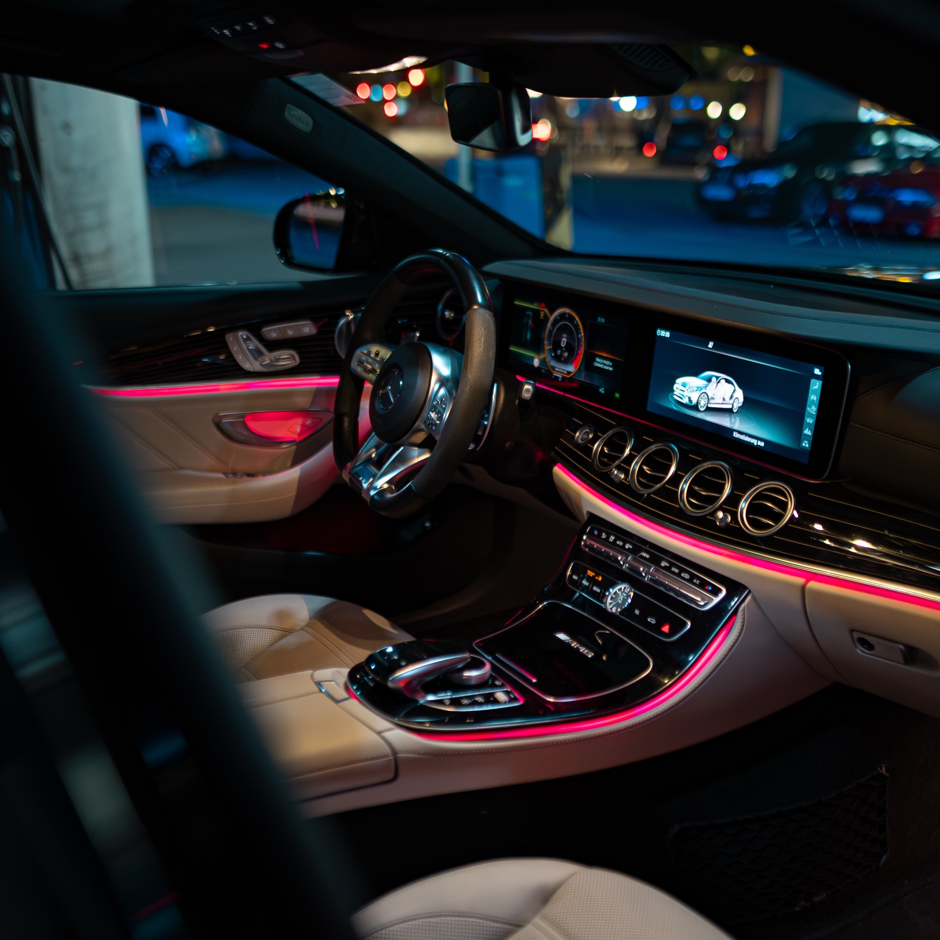 2019 Mercedes null Innenraum Cockpit - Mieten in Berlin
