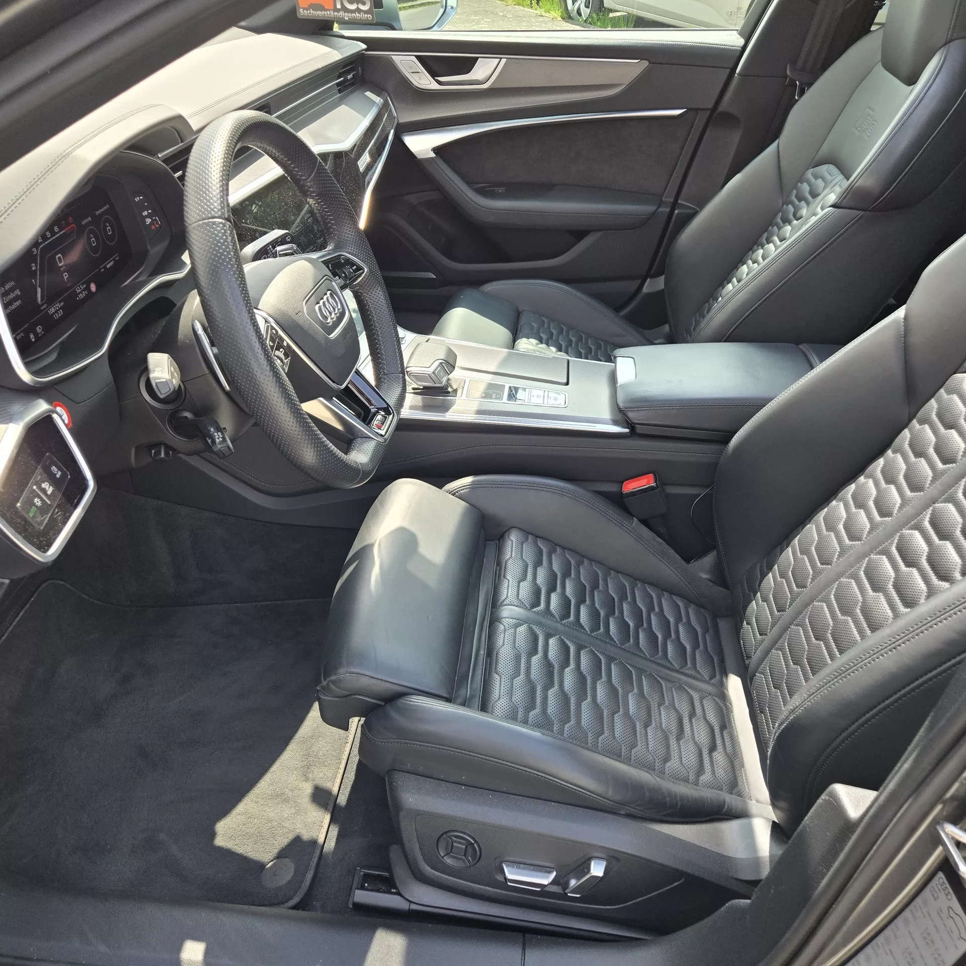 Audi RS6 Innenraum mit Ledersitzen mieten